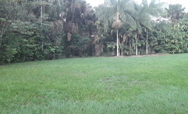 VENDO EN EL CONDOMINIO LA FLORIDA LOTE DE 1396 METROS.