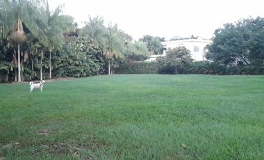VENDO EN EL CONDOMINIO LA FLORIDA LOTE DE 1396 METROS.