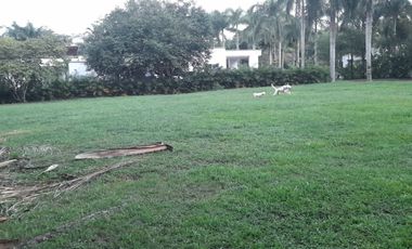 VENDO EN EL CONDOMINIO LA FLORIDA LOTE DE 1396 METROS.