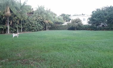 VENDO EN EL CONDOMINIO LA FLORIDA LOTE DE 1396 METROS.