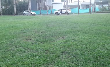 VENDO EN EL CONDOMINIO LA FLORIDA LOTE DE 1396 METROS.