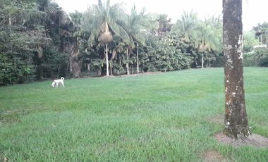 VENDO EN EL CONDOMINIO LA FLORIDA LOTE DE 1396 METROS.