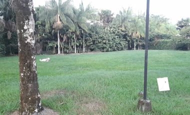 VENDO EN EL CONDOMINIO LA FLORIDA LOTE DE 1396 METROS.