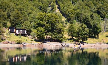 Patagonia, Encantadora casa a orillas de Lago Atravesado