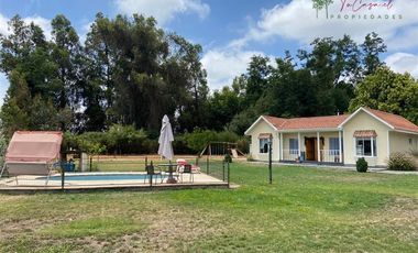 Parcela con 2 casas 8D/4B estar y piscina en Calera de Tango