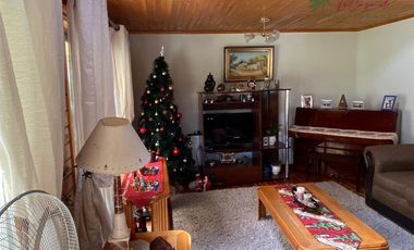 Parcela con 2 casas 8D/4B estar y piscina en Calera de Tango