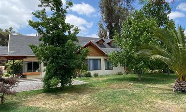 Parcela con 2 casas 8D/4B estar y piscina en Calera de Tango