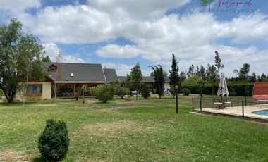Parcela con 2 casas 8D/4B estar y piscina en Calera de Tango