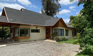 Parcela con 2 casas 8D/4B estar y piscina en Calera de Tango