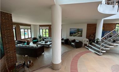 VENDO / ARRIENDO HERMOSA CASA EN FUSAGASUG EN CONDOMINIO