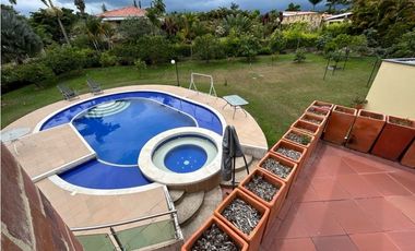 VENDO / ARRIENDO HERMOSA CASA EN FUSAGASUG EN CONDOMINIO