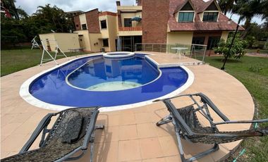 VENDO / ARRIENDO HERMOSA CASA EN FUSAGASUG EN CONDOMINIO