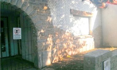 LOTE CON CASA A DEMOLER 300 MTS2 R1