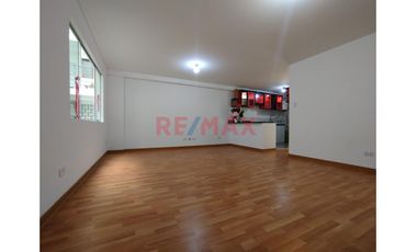 Alquiler De Departamento Moderno  En Chorrillos  79 Mt Ubicacion  Centrica