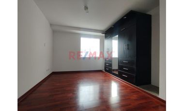 Alquiler De Departamento Moderno  En Chorrillos  79 Mt Ubicacion  Centrica