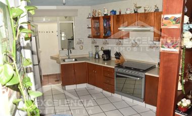 RENTA DE CASA AMUEBLADA EN VILLA UNIVERSIDAD