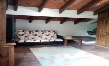CASA EN VENTA CON ALBERCA TEQUISQUIAPAN PIRULES