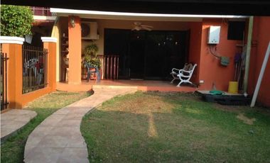 ALQUILER CASA CLAYTON