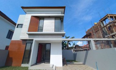 Rumah Siap Huni Cantik 2 Lantai Dekat Alun-Alun Kidul