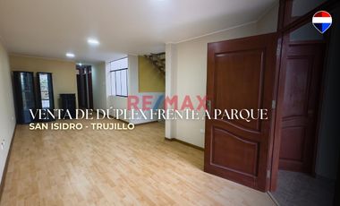 ¿Te imaginas vivir frente al parque, en un lugar que se siente como hogar desde el primer día?
Ubicado en una de las zonas más tranquilas, seguras y