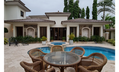 VENTA DE CASA COSTA DEL ESTE, BALMORAL