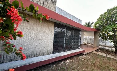 Casa de una planta en venta en el Fraccionamiento Campestre, Mérida, Yucatán.