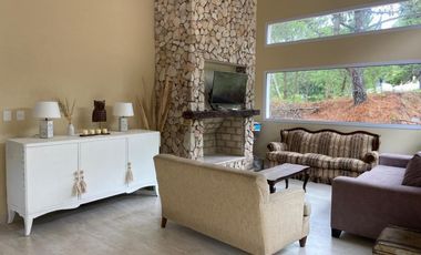 Casa de 5 AMBIENTES ubicada en Costa del Este .