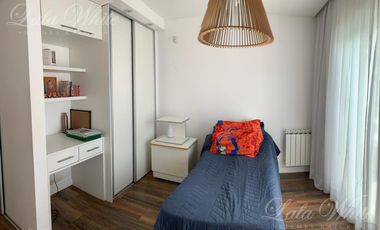 Casa en venta en Saint Thomas Este, Canning