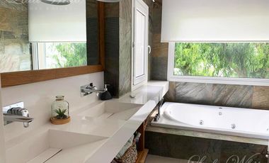 Casa en venta en Saint Thomas Este, Canning