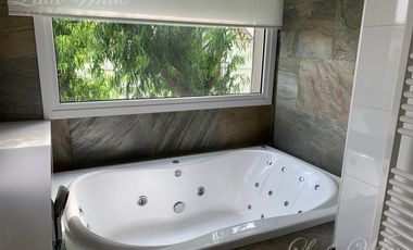 Casa en venta en Saint Thomas Este, Canning