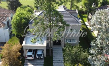 Casa en venta en Saint Thomas Este, Canning