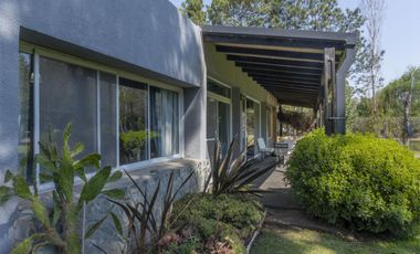 Casa de 2 dormitorios con parque-Puerto Paraíso- General Lagos
