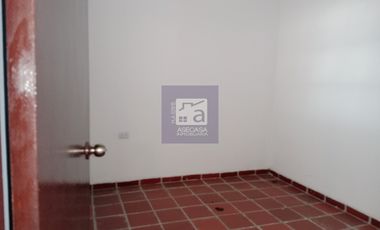 COD. 10866 - SE ARRIENDA CASA - BARRIO: LA CEIBA