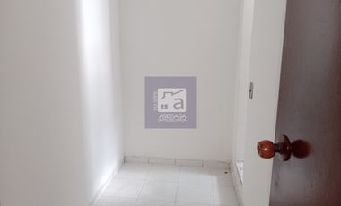 COD. 10866 - SE ARRIENDA CASA - BARRIO: LA CEIBA