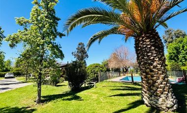 Casa en venta de 4 dorm. en Pirque
