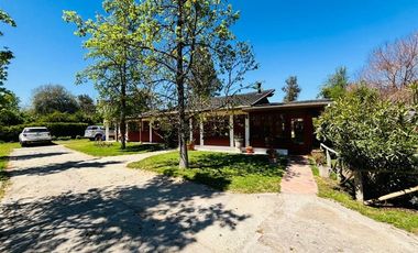 Casa en venta de 4 dorm. en Pirque