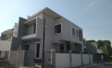 Brand New House Modern Minimalis At Panjang Jiwo Permai (HOOK)