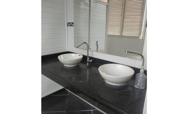 se vende oficina en el centro