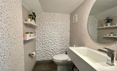 VENTA DE ESPECTACULAR CASA EN VERSALLES (KC)