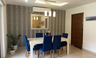 VENTA DE ESPECTACULAR CASA EN VERSALLES (KC)