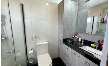 VENTA DE ESPECTACULAR CASA EN VERSALLES (KC)