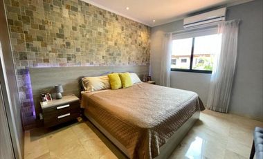 VENTA DE ESPECTACULAR CASA EN VERSALLES (KC)