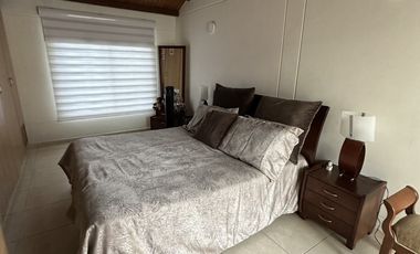 VENTA HERMOSA CASA  3 NIVELES, AMPLIA, 2 PARQUEADEROS. VERSALLES CAMPESTRE FLORIDABLANCA. 153m. Cod V6270