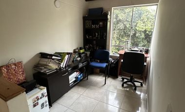 VENTA HERMOSA CASA  3 NIVELES, AMPLIA, 2 PARQUEADEROS. VERSALLES CAMPESTRE FLORIDABLANCA. 153m. Cod V6270