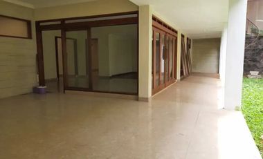 DISEWAKAN RUMAH BELANDA SAYAP DAGO BANDUNG COCOK UNTK KANTOR