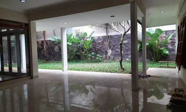 DISEWAKAN RUMAH BELANDA SAYAP DAGO BANDUNG COCOK UNTK KANTOR
