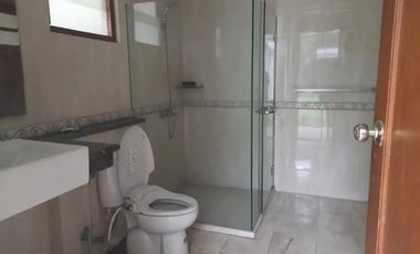 DISEWAKAN RUMAH BELANDA SAYAP DAGO BANDUNG COCOK UNTK KANTOR