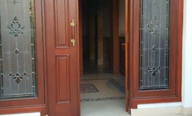 House sale in turn with luxurious interior