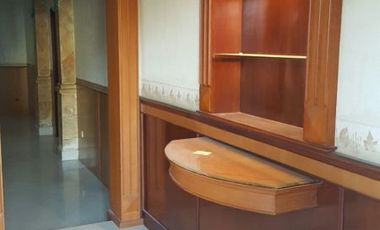 House sale in turn with luxurious interior