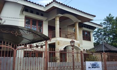 House sale in turn with luxurious interior